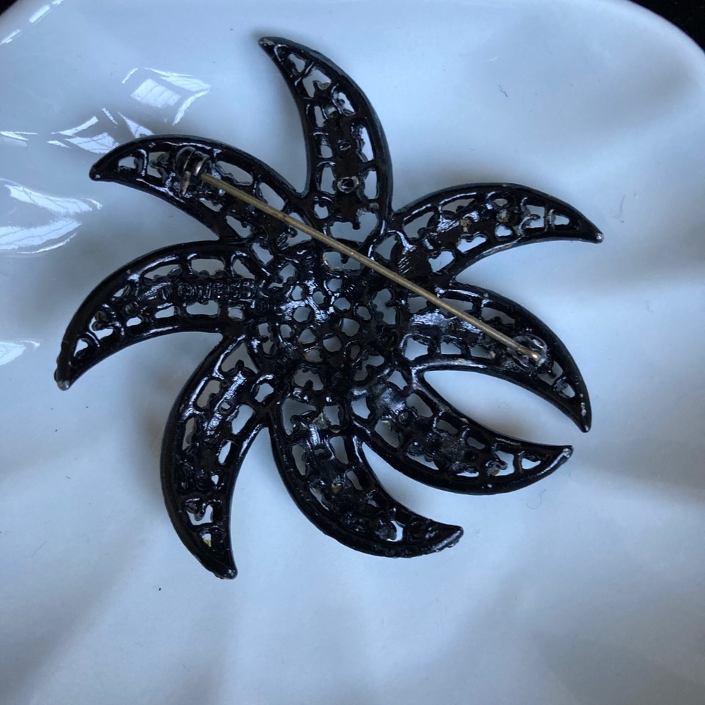 Vintage Weiss Black Rhinestone Brooch 2 1/2” - Picture 4 of 6